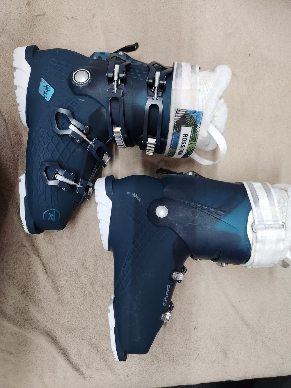 Rossignol ski boots all track 70 8.5 US